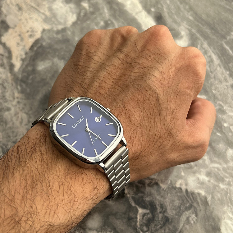 ساعت کاسیو مربعی