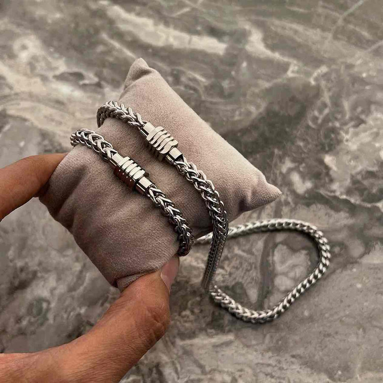 ست گردنبند و دستبند ۴وجهی قفل مگنتی
