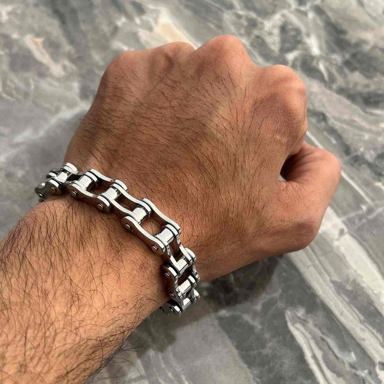 دستبند طرح زنجیر موتور