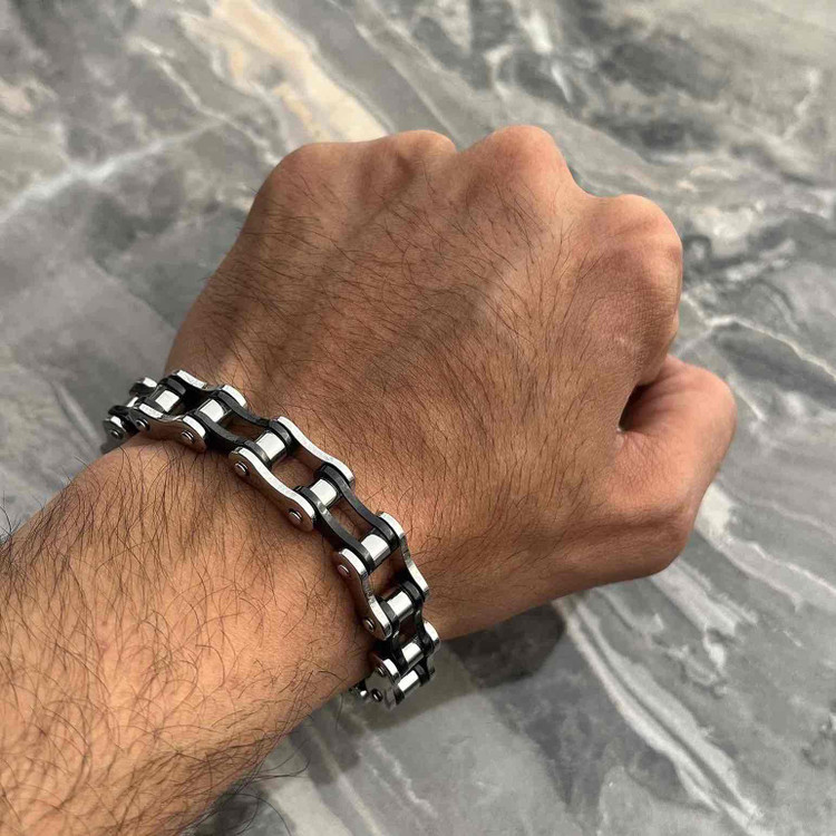دستبند طرح زنجیر موتور