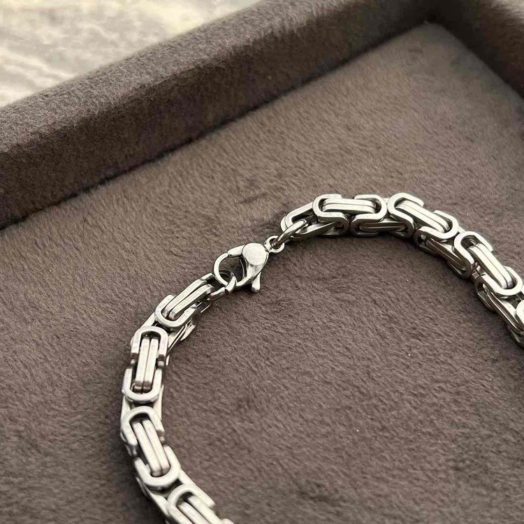 زنجیر تسمهای بیزانس